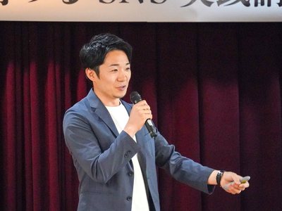 登壇のようす